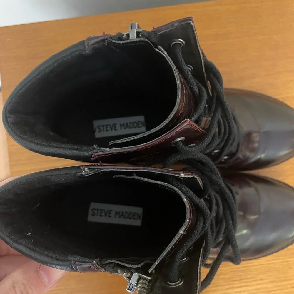 Steve Madden Noodles Maroon Black Heel Combat Bootie - Picture 8 of 10